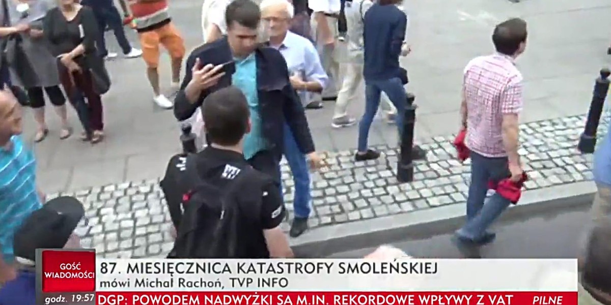 Dziennikarz TVP zaatakowany na miesięcznicy