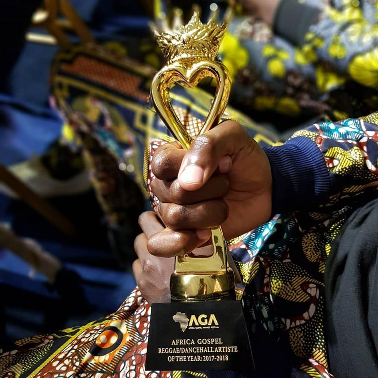 Singer Jabidii wins prestigious Award in Ghana 