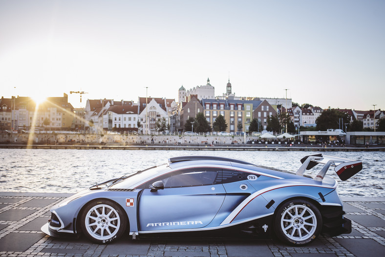 Arrinera Hussarya GT