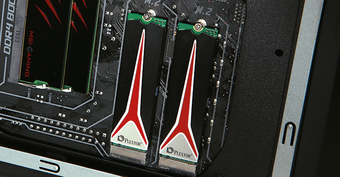 MSI ma dwa SSD PCI Express w formacie m.2, które połączone w macierz RAID-0 oferują razem 954 GB pamięci.