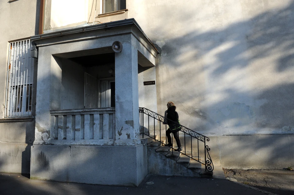 Ulaz u Infektivnu kliniku: Zgrada je stara gotovo čitav vek