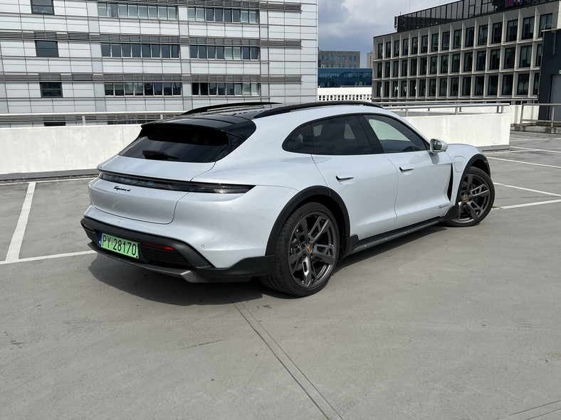 Porsche Taycan 4 Cross Turismo 2023