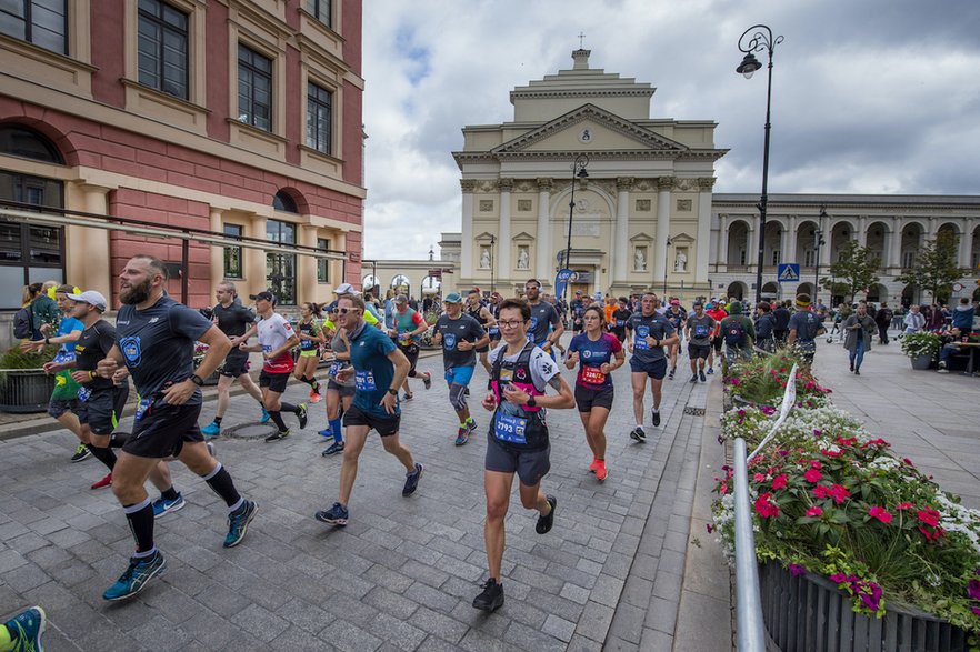 Z trasą 42.PZU ORLEN Maratonu Warszawskiego zmierzy się 3000 biegaczy.  