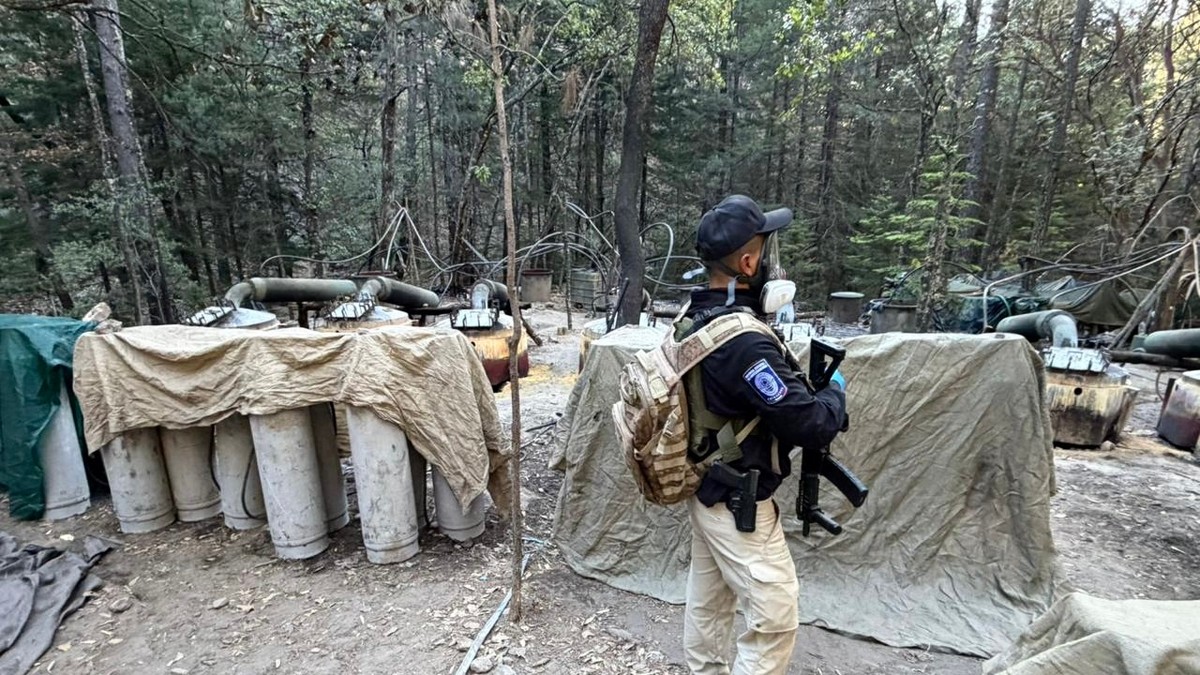 Razbijena narko-laboratorija kod grada Čivave u području opština Gvačoči i Morelos u Meksiku 18. aprila