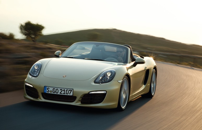 Na życzenie dostępna jest siedmiostopniowa, dwusprzęgłowa przekładnia Porsche (PDK)