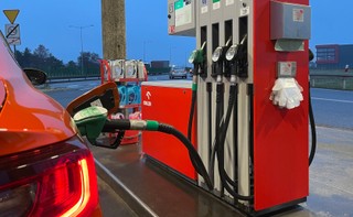 Ceny paliw w majówkę. Ile zapłacą kierowcy w długi weekend?