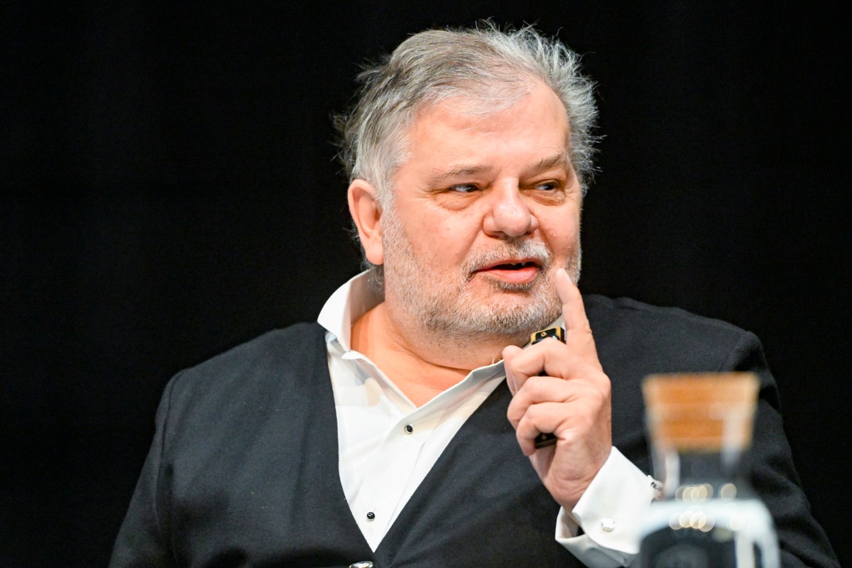Krzysztof Globisz dziesięć lat temu przeszedł rozległy udar. Choć rzadko pojawia się publicznie, tym razem zrobił wyjątek