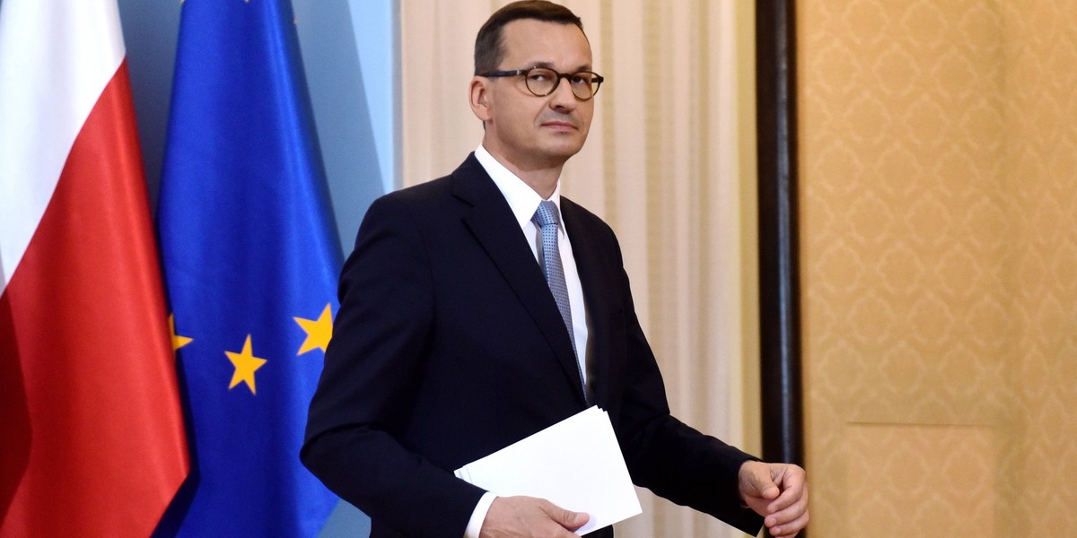 Zdaniem Sławomira Dudka z FOR premier Mateusz Morawiecki dobrze wie, że potrzebuje dodatkowych pieniędzy na swoje obietnice.