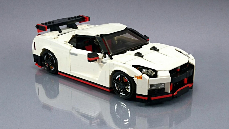 Nissan GT-R Nismo z klocków LEGO