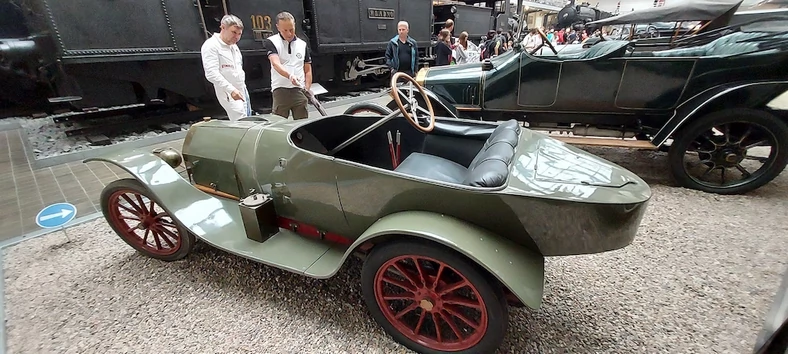 60 lat Klubu Mercedesa w Pradze. Bugatti 13 z 1910 r.