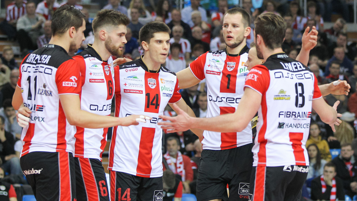 Asseco Resovia Rzeszów w półfinale Ligi Mistrzów zmierzy się w sobotę z Zenitem Kazań (godzina 16:30). - To jest jeden mecz, podczas którego może zdarzyć się wszystko - mówił w specjalnej rozmowie z PlusLiga.pl Michał Mieszko Gogol, statystyk mistrzów Polski.