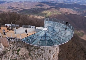 Stakleni vidikovac na Kablaru