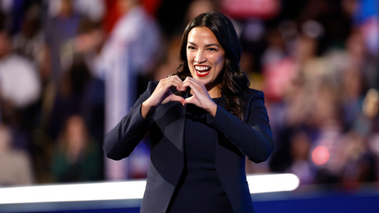 „Majdnem minden nő mögött, aki abortuszon esik át, van egy férfi is, akit vagy megérintett vagy felszabadított az abortusz” - Alexandria Ocasio-Cortez nem csak a női jogokért politizál