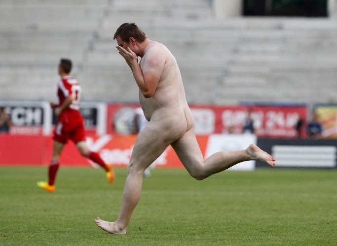 Tego jeszcze w Polsce nie było. Golas przerwał mecz Górnika z Lechem