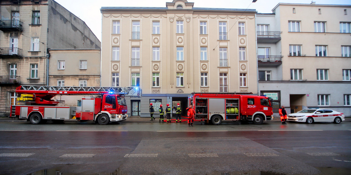 Pożar w kamienicy przy ul. Żeromskiego w Łodzi. Mężczyzna spłonął w łóżku