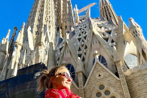 "GUBILA SAM ULOGE JER NISAM HTELA DA ODEM U HOTEL U TRI NOĆU" Naša glumica progovorila o poslu, a ono što je ispričala šokiralo je javnost