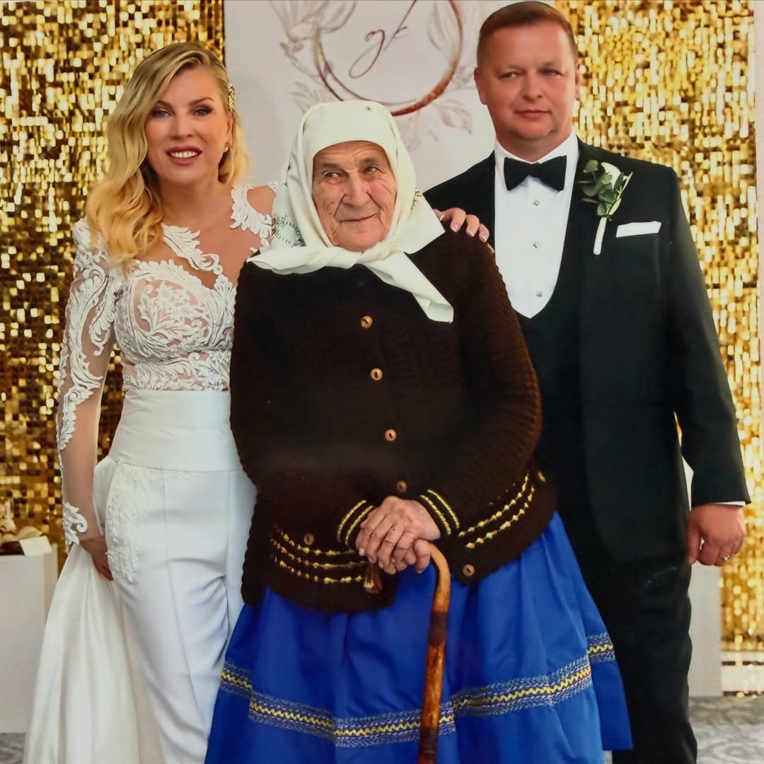 Dramaturgička a producentka Gabriela Ruman s manželom a svojou starenkou.