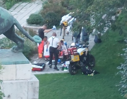 Külső szemmel: ilyennek látta a rohammentősök munkáját az ablakból egy férfi