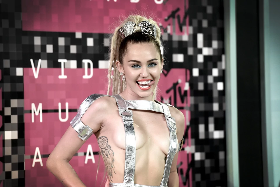 MTV Video Music Awards 2015: Miley Cyrus