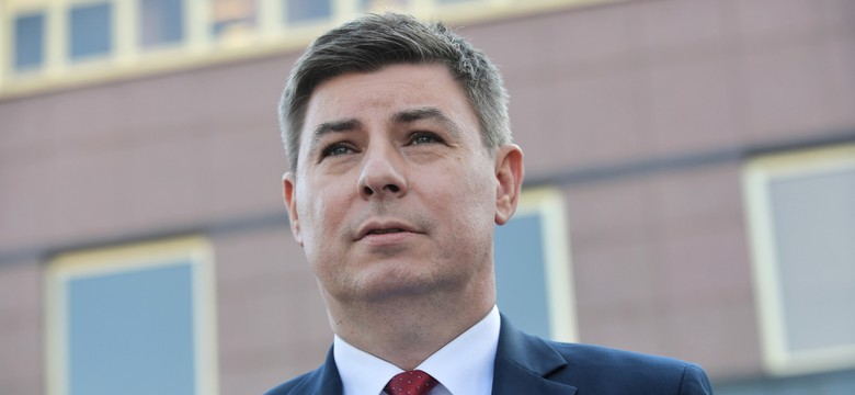 "Zachowuje się jak rosyjski oligarcha albo arabski szejk". PO żąda wyjaśnień od Kuchcińskiego