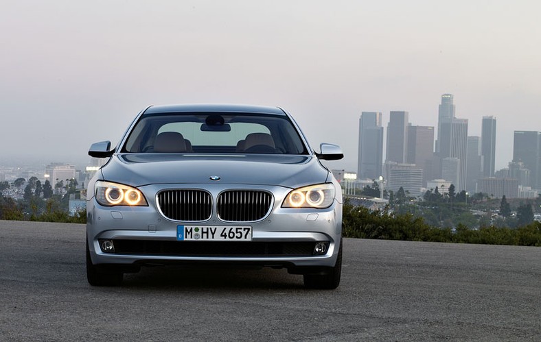 IAA Frankfurt 2009: BMW ActiveHybrid 7 - nowy standard