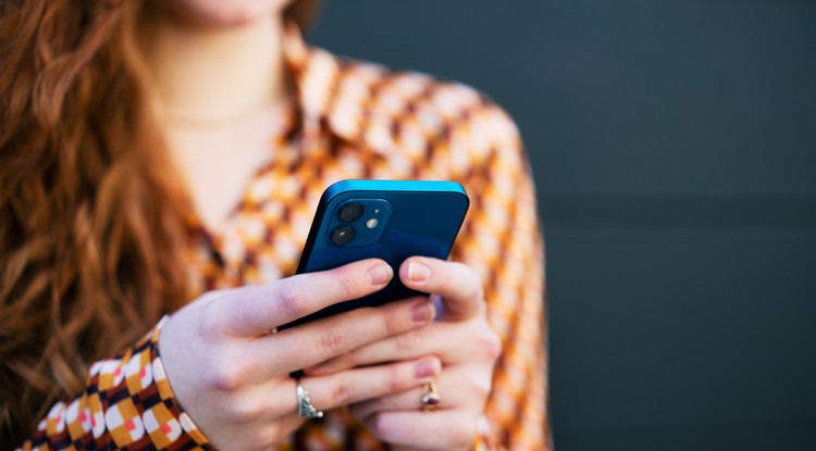 Az egész testem beleremegett, amikor megláttam a férjem mobilján azt az új üzentet... Fotó: Getty Images