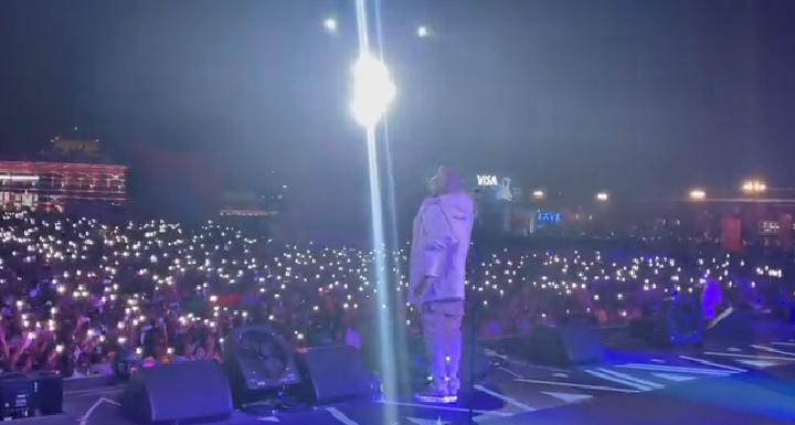 Patoranking thrilling fans at the FIFA World Cup Fan Festival
