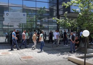 Održan prekršajni pretres protiv 36 osoba privedenih na Gazimestanu