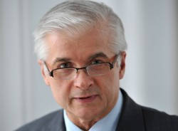 Cimoszewicz o "miłej niespodziance" od Tuska