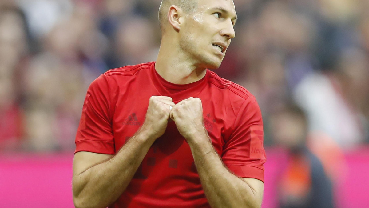 Wydłuża się lista kontuzjowanych w Bayernie Monachium. W sobotnim klasyku Bundesligi przeciwko Borussii w Dortmundzie nie wystąpi również skrzydłowy mistrzów Niemiec Arjen Robben, który ostatnio znalazł wspólny język z Robertem Lewandowskim.