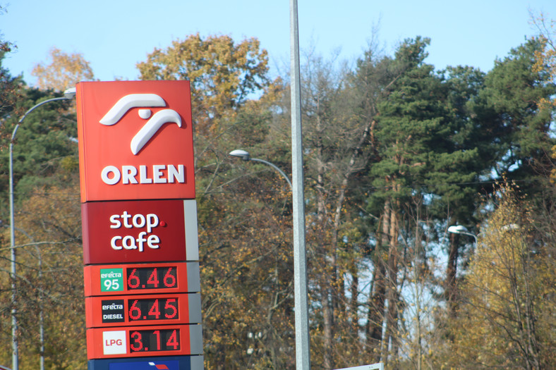 Wyższe ceny paliw w dwa tygodnie po wyborach