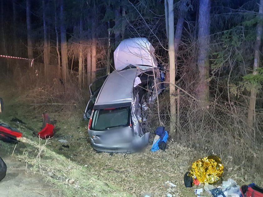 Tragiczny wypadek w Starym Sączu. Nie żyją dwie młode dziewczyny