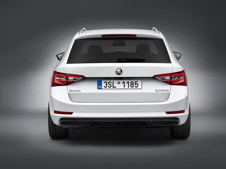 Nowa Skoda Superb Combi – pierwsze zdjęcia