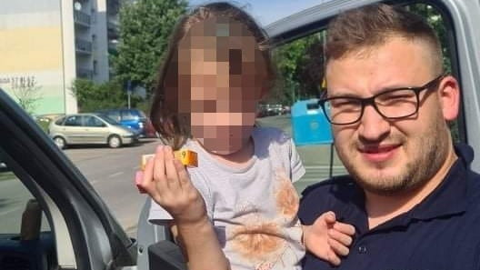 Łódź: 6-latka sama przyjechała pociągiem ze Zgierza. Matka spała pijana 