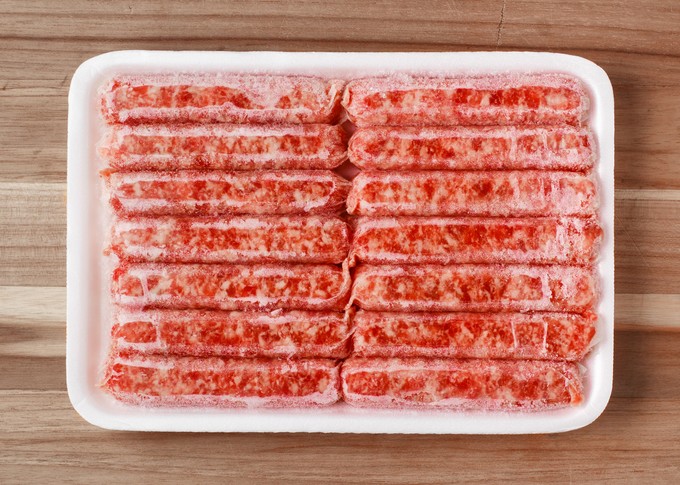 Fagyasztás után a lejárat közeli kolbász meddig ehető? Az orvos válaszol
