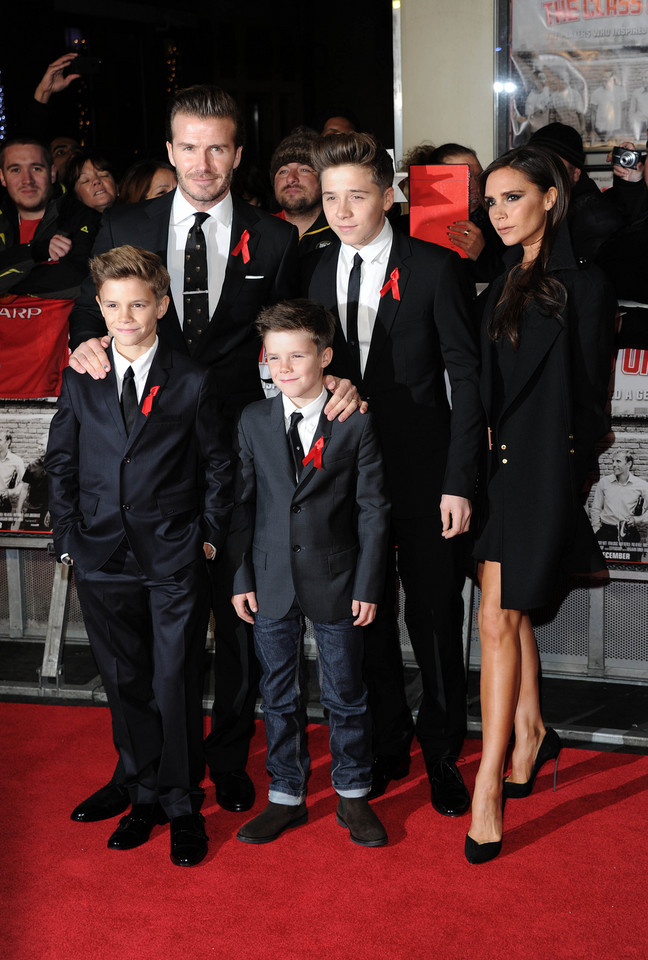 Cruz Beckham z braćmi i rodzicami