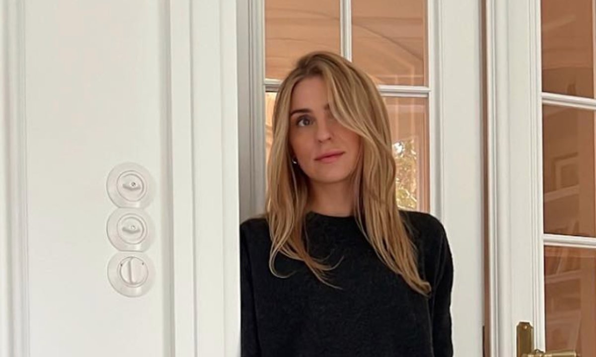 Zapomnij o płaszczu i kurtce! Kasia Tusk w najmodniejszym okryciu na jesień