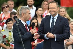 Ten szczegół garderoby Karola Nawrockiego przyciąga uwagę. Kosztowny drobiazg