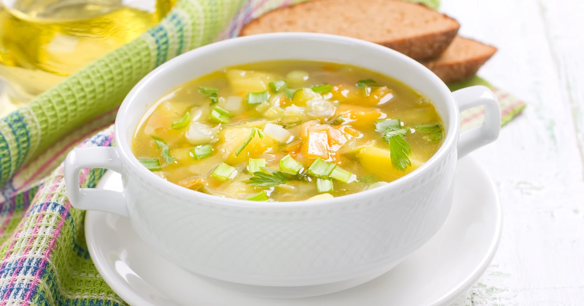 Ta czeska zupa stawia na nogi. Kilka składników, maksimum smaku, a działa jak antybiotyk