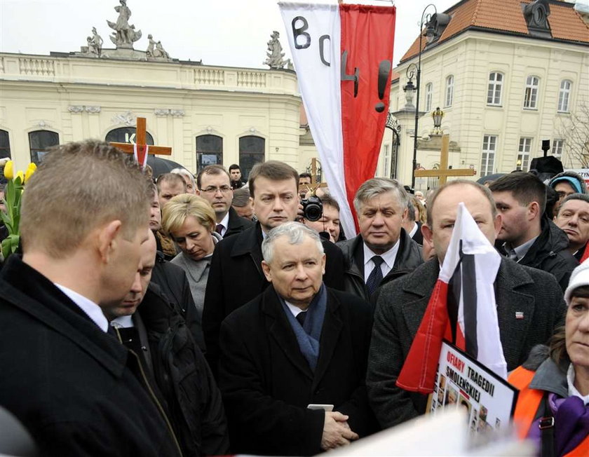 Kaczyński złożył kwiaty