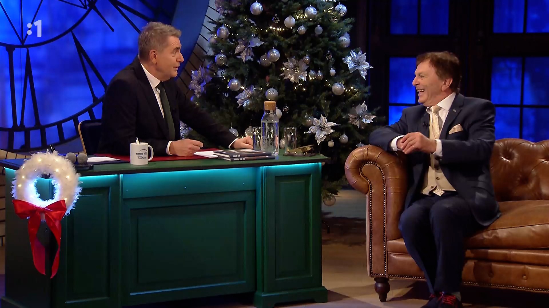 Vianočná epizóda talkšou Neskoro večer - Pavel Trávníček.