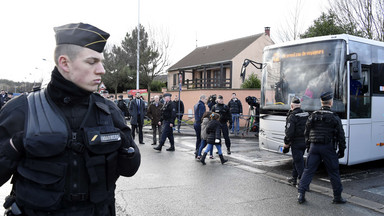 Polacy mogą mieć duży problem z powodu zamachów terrorystycznych we Francji