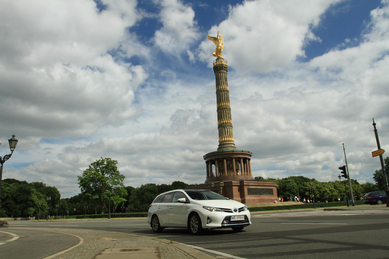 Toyota Auris Hybrid