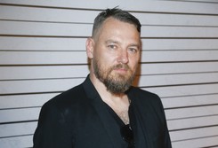 Szymon Jakubowski, reżyser komedii 'Na bank się uda': Od dziecka podchodziłem do świata antysystemowo [WYWIAD]