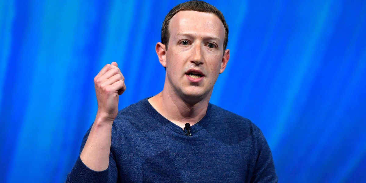 – Staramy się ciągle opracować nowe sposoby na to, by użytkownicy spędzali jak najlepiej czas na Facebooku – powiedział rzecznik prasowy firmy. Na zdjęciu: Mark Zuckerberg, CEO Facebooka