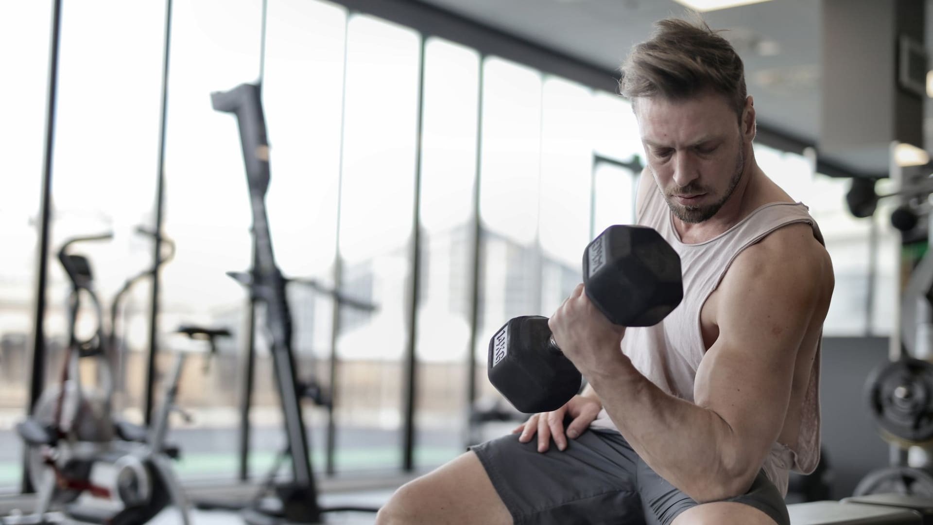 Hardgainer: de ce nu pui masă musculară deși mănânci mult