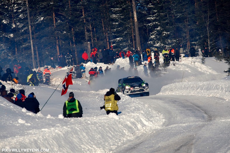 Trzy Fiesty na czele Rajdu Szwecji 2011