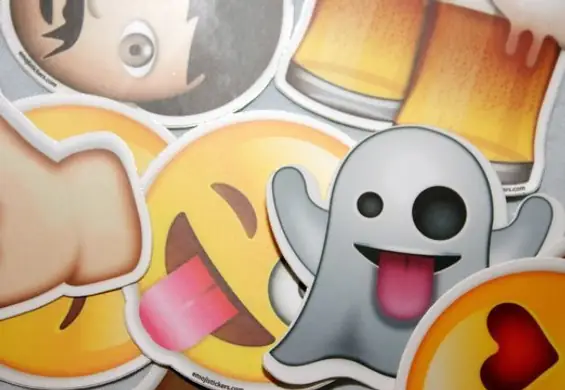 Internetowy słownik emojis, czyli kiedy i jak używać poszczególnych emot