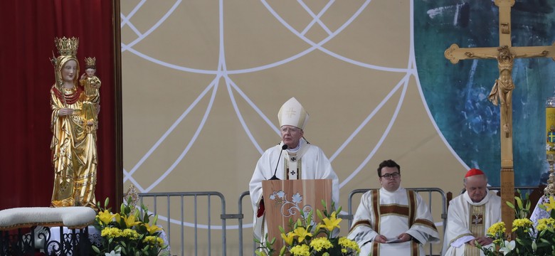 Abp Jędraszewski: Próby wypierania chrześcijaństwa. Także ze szkół