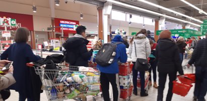 Czesi znów szturmują polskie sklepy. Wykupują głównie jeden produkt